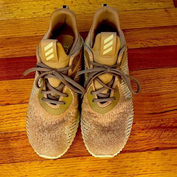 Adidas - Picture 2 of 9